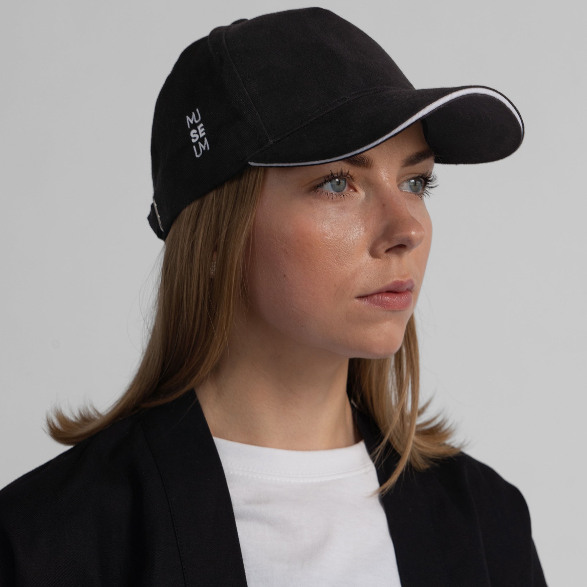 Stasys Museum kepurėlė su snapeliu